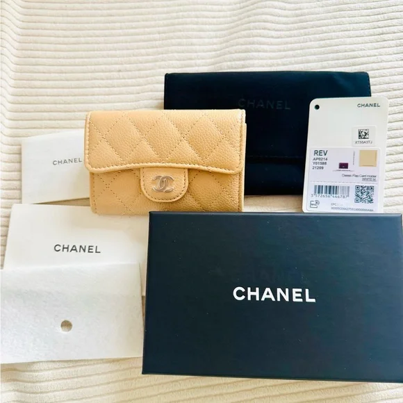 Luxury Designer Gift Boxes that May lead to Chanel or Versace or LV or Dior or G - Picture 2 of 16